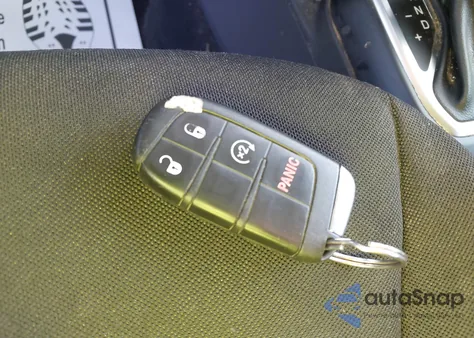 2018 Jeep Renegade Latitude 4X4 from USA, damaged, VIN ZACCJBBB9JPH98885